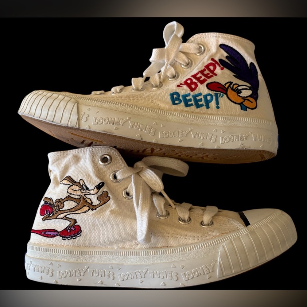 Keds Vintage 1993 Looney Tunes High Top Canvas Sneakers Size 6 - Picture 2 of 12